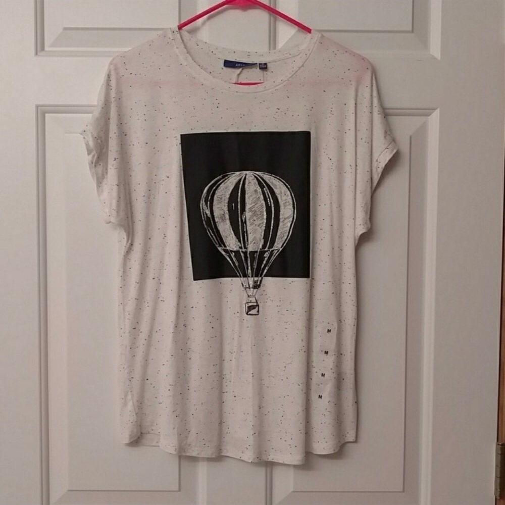 B&W hot air balloon top